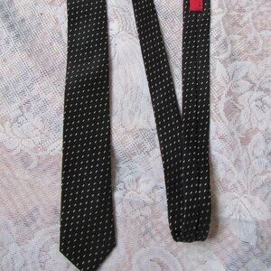 HUGO BOSS RED LABEL Black Silk Slim Tie ITALY